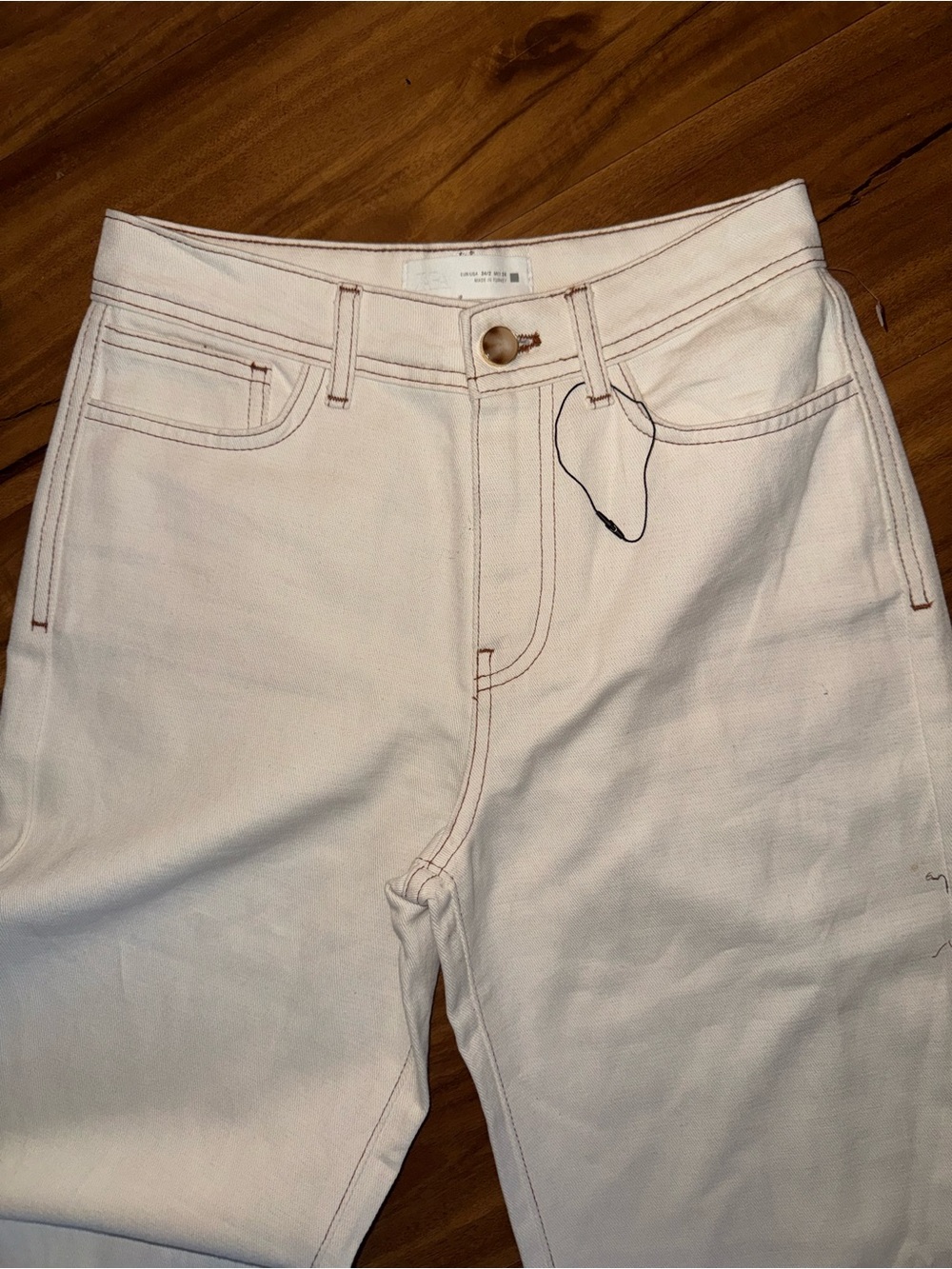 Zara's High-Rise Wide-Leg Jeans Cream color NWOT - Picture 6 of 9